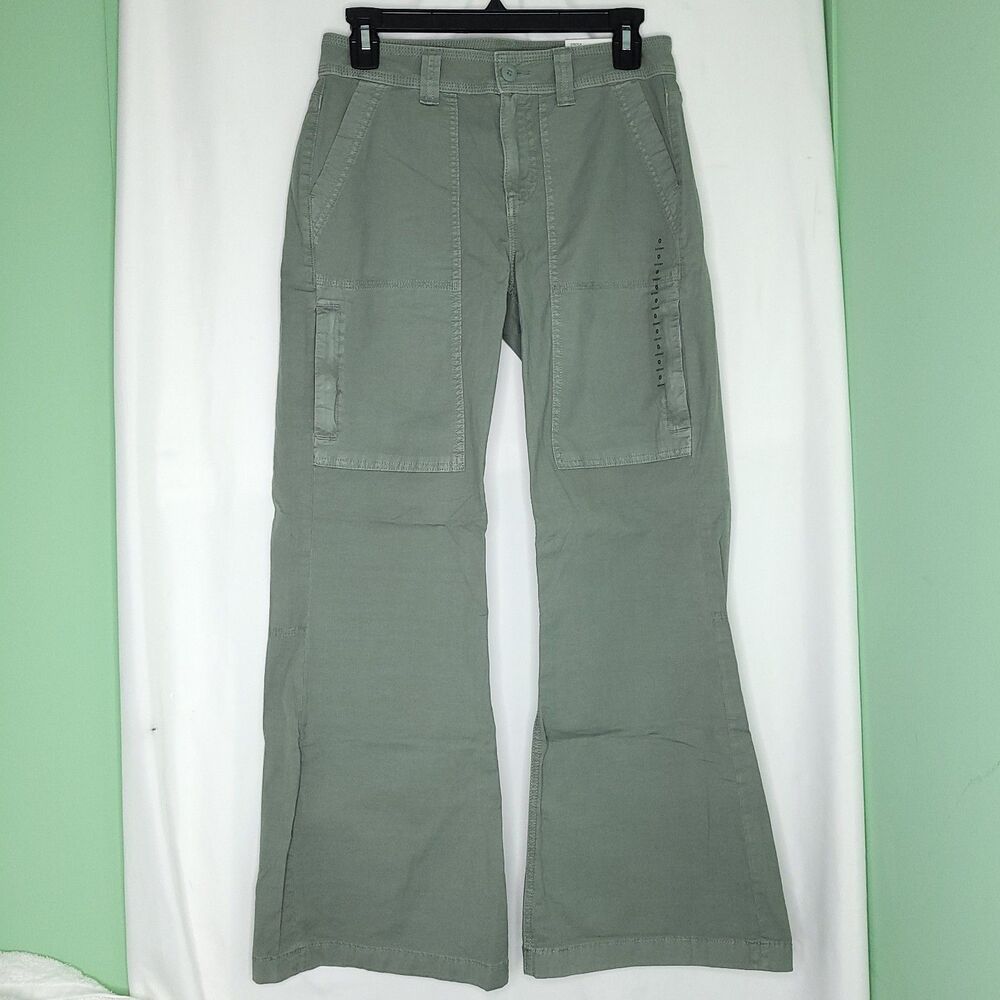 American Eagle Outfitters Women's Size 0 Short Low Rise Baggy Flare Cargo Pants